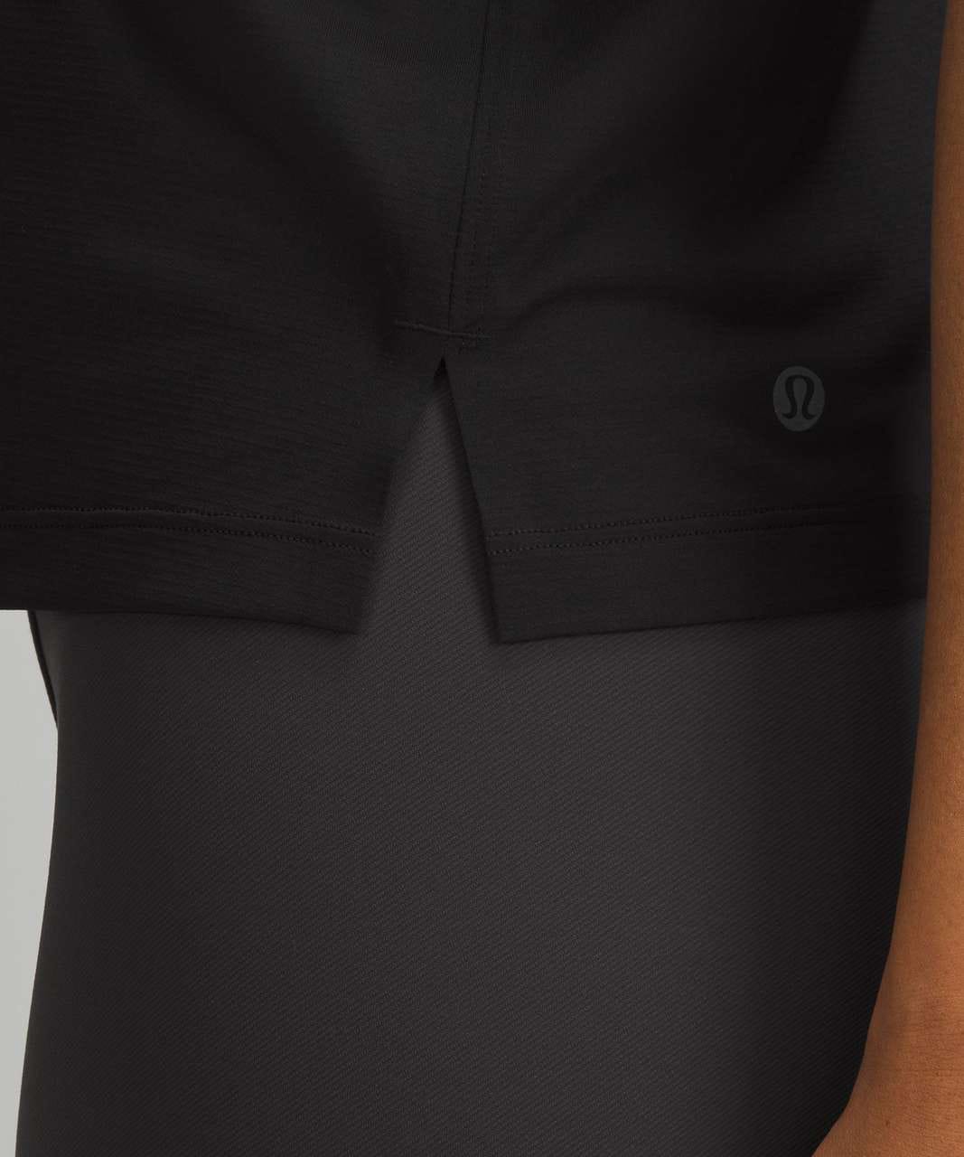 Ultralight hip-length tank top