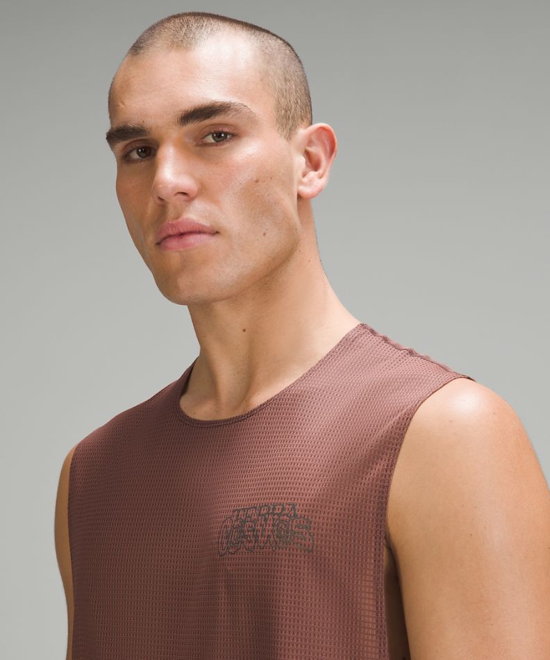 Lab grid mesh training tank graphic