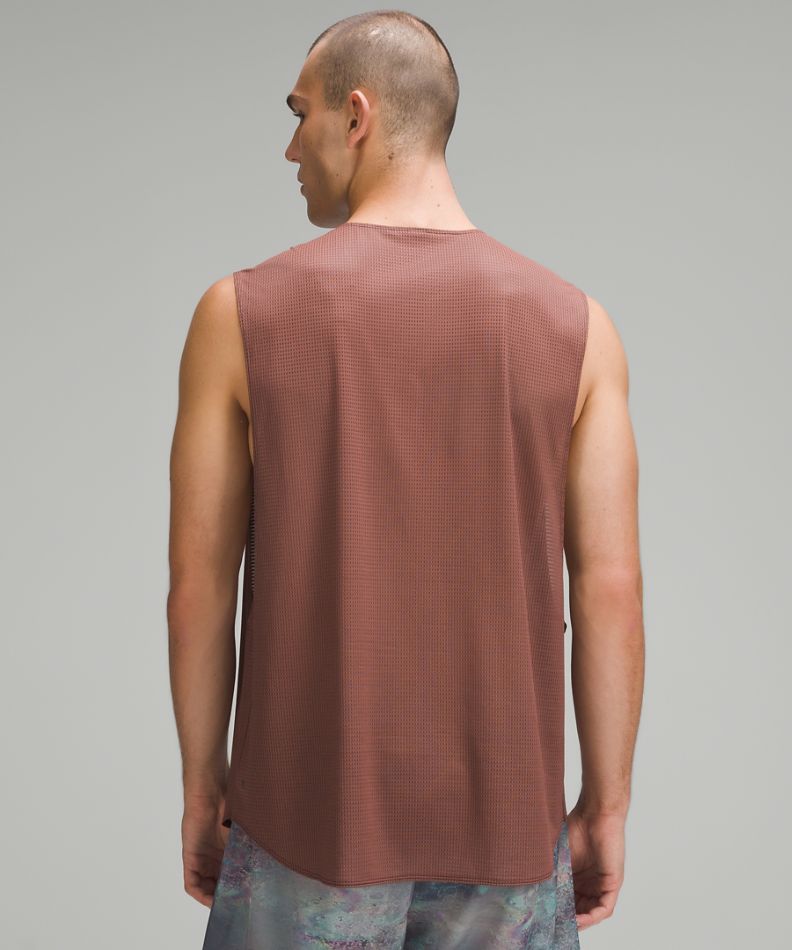 Lab grid mesh training tank graphic