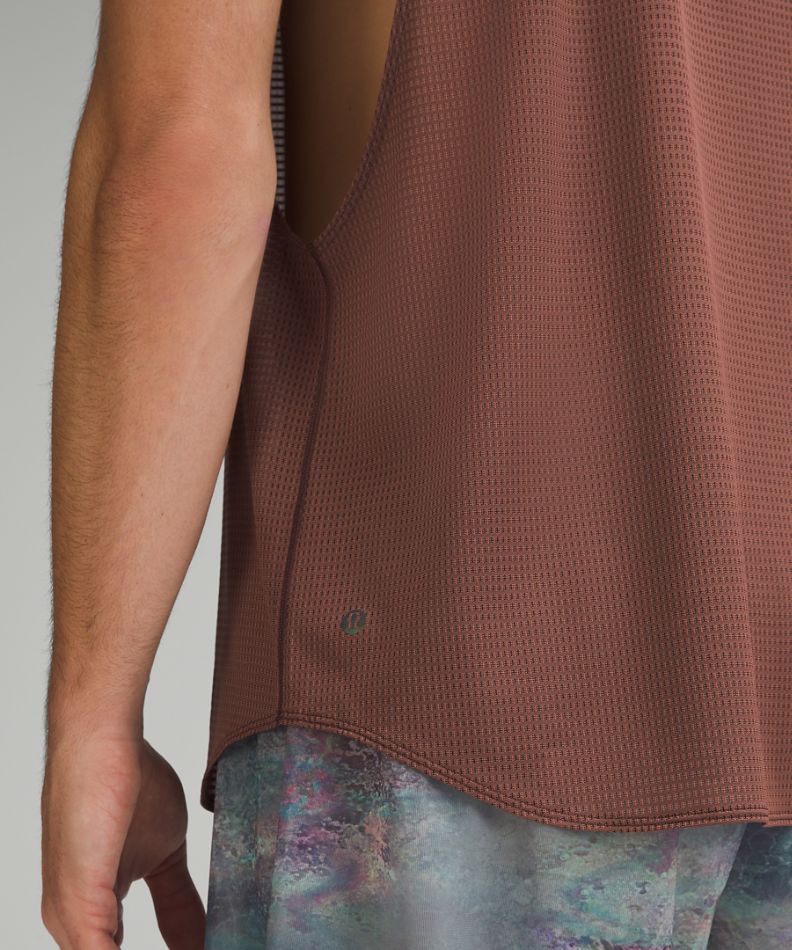 Lab grid mesh training tank graphic