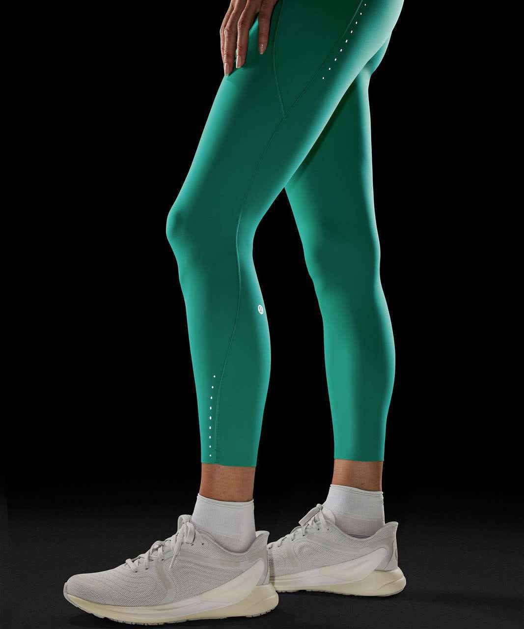 Fast and free hr tight w pockets